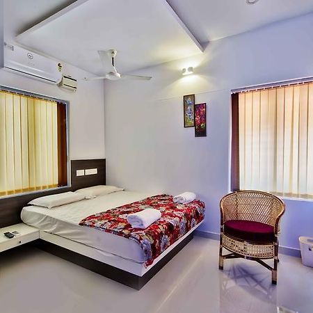 Rams Guest House Near Lulu Mall Thiruvananthapuram Exteriör bild