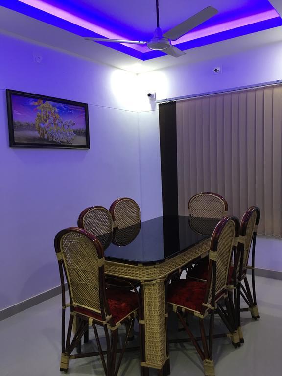 Rams Guest House Near Lulu Mall Thiruvananthapuram Exteriör bild
