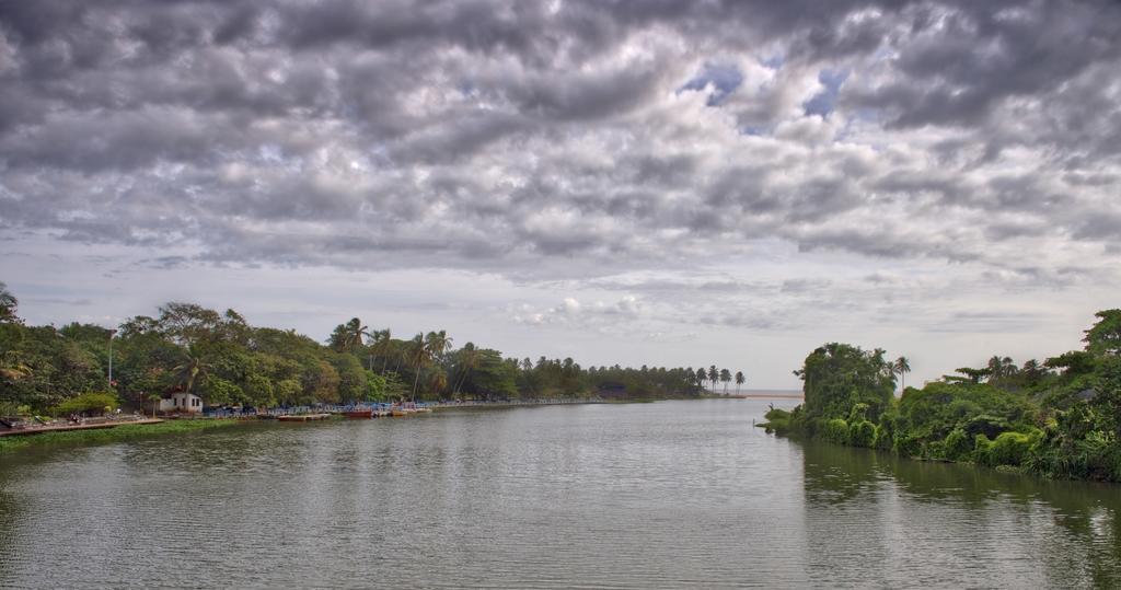 Rams Guest House Near Lulu Mall Thiruvananthapuram Exteriör bild